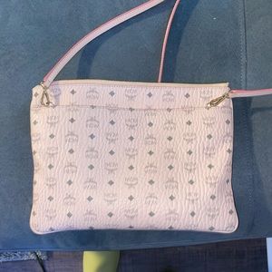 Mcm cross body